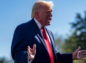 Трамп допустил продление блокады Ормуза со стороны США до осени