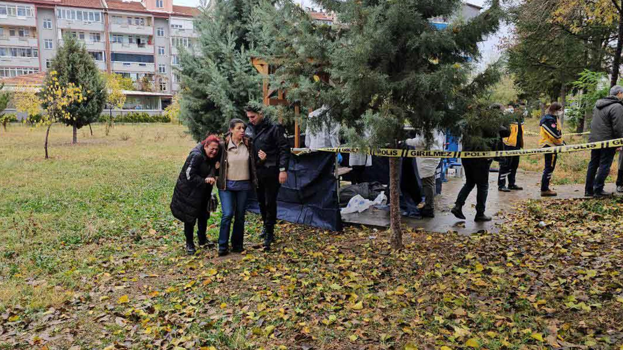 Xəstəxanaya getmək üçün evdən çıxdı; Parkda ölü tapıldı