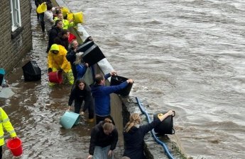 В Уэльсе из-за вызванных штормом 