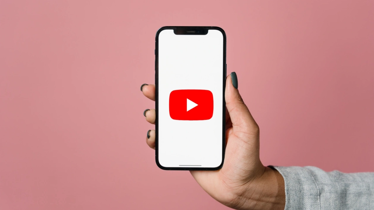 YouTube 2018-ci ildə silinən funksiyasını iPhone-na QAYTARDI 