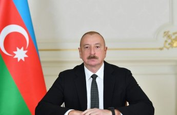 Президент Ильхам Алиев поздравил короля Бахрейна