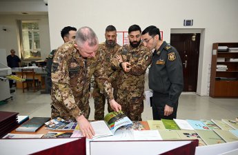 İtaliyanın hərbi ekspertləri Azərbaycana gəldi - FOTO