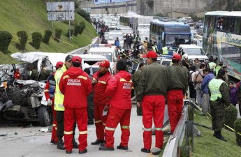 В тяжелом ДТП с микроавтобусом в Боливии погибли 13 человек