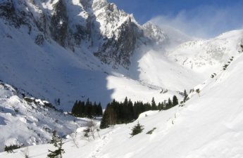 В горных районах Азербайджана зафиксировано до 9 градусов мороза