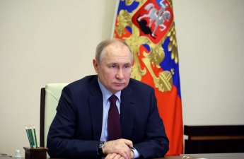 Путин поручил подготовить план подъема двух танкеров, затонувших в Черном море