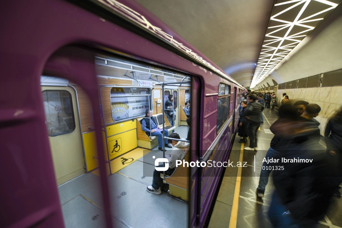 В Баку мужчину арестовали за хулиганство в метро