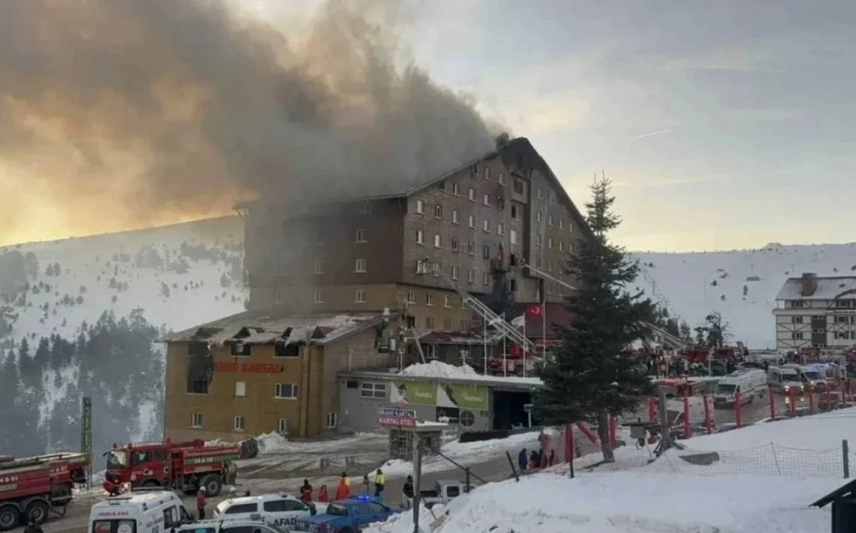 Türkiyədə hotel yanğını ilə bağlı saxlanılanların sayı artdı