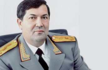 General güləşçiyə 100 minlik maşın nömrəsi hədiyyə etdi