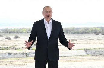 İlham Əliyev Xankəndi tikiş fabrikinin fəaliyyəti ilə tanış oldu