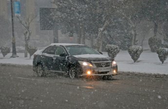 Qarlı və şaxtalı hava şəraiti davam edir - FAKTİKİ HAVA