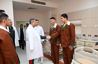 Müdafiə Nazirliyinin rəhbər heyəti Baş Klinik Hospitalı ziyarət etdi - FOTO/VİDEO