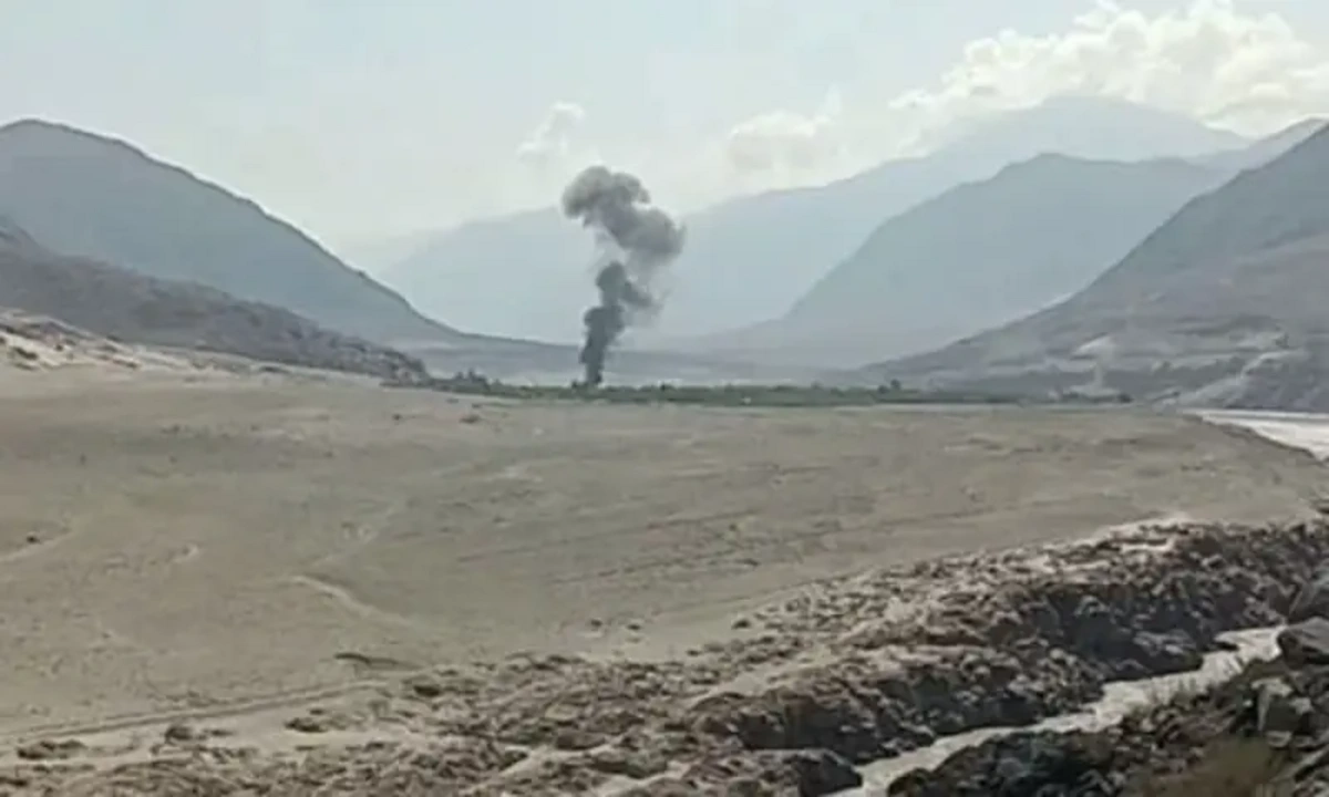 Pakistanda helikopter qəzaya uğradı: Ölənlər var