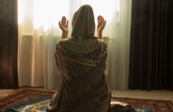 Arvadını namaz qılarkən öldürüb Gürcüstana qaçdı