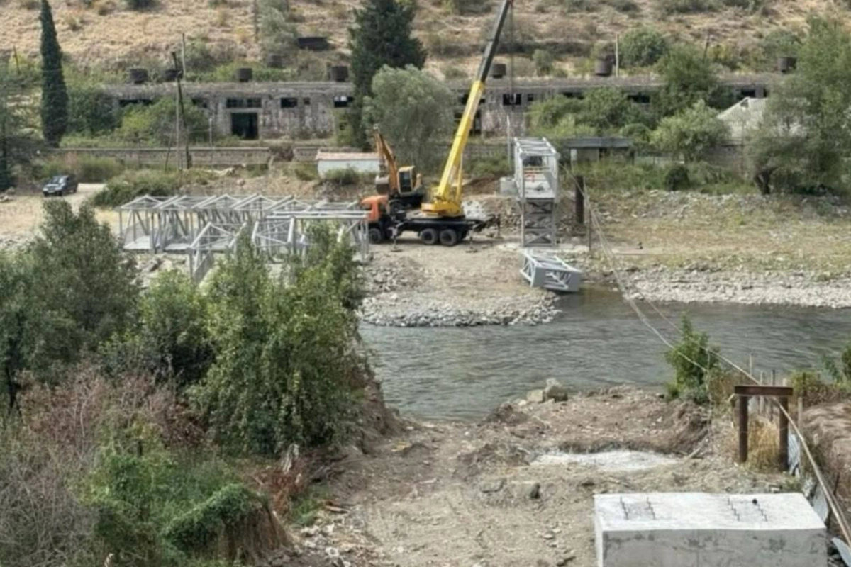 İran Ermənistana körpü bağışladı - FOTO