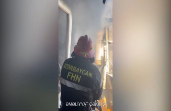 В Баку произошел пожар в многоэтажке, эвакуированы 12 человек