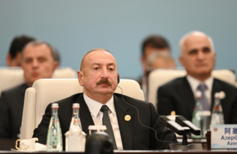 Ayağa qalxaraq alqışlanası strategiya - Politoloqdan SENSASİON YAZI