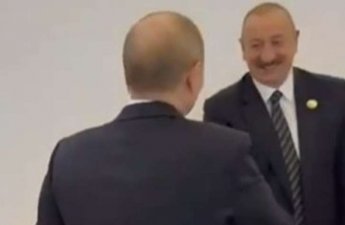 Putin İlham Əliyevlə salamlaşdı - VİDEO