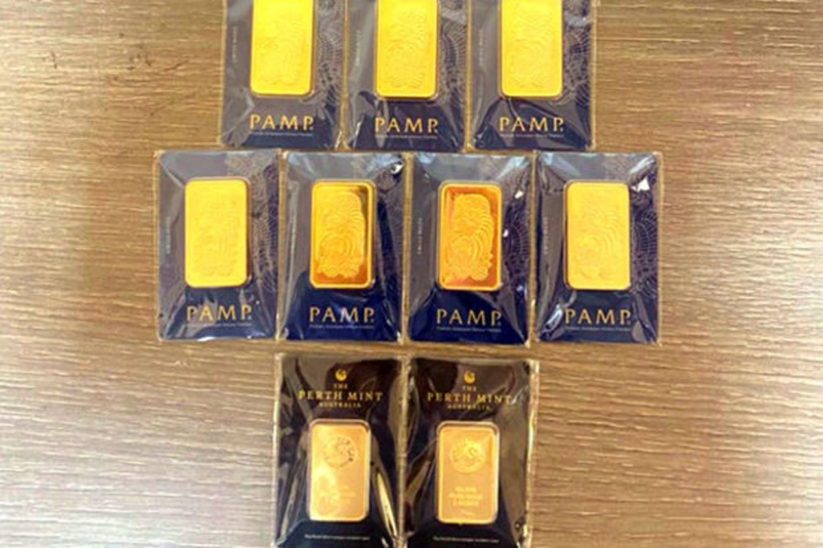 Азербайджанские таможенники пресекли контрабанду золотых слитков