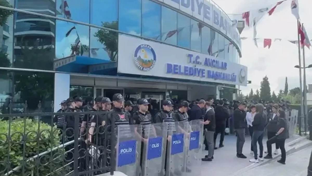Türkiyədə Avcılar və Beşiktaş bələdiyyələrinə qarşı əməliyyat: Saxlanılanlar var