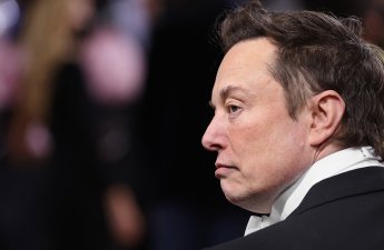 Tesla предложила Маску премию в $1 трлн
