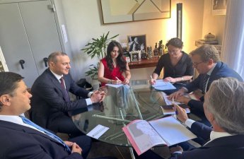 Armen Qriqoryan Parisdə Makronun müşaviri ilə görüşüb