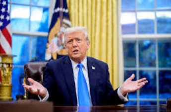 WP: Политика Трампа может грозить американской экономике спадом