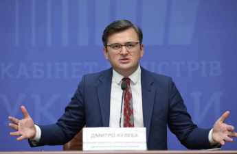 Экс-глава МИД Украины бежал из страны