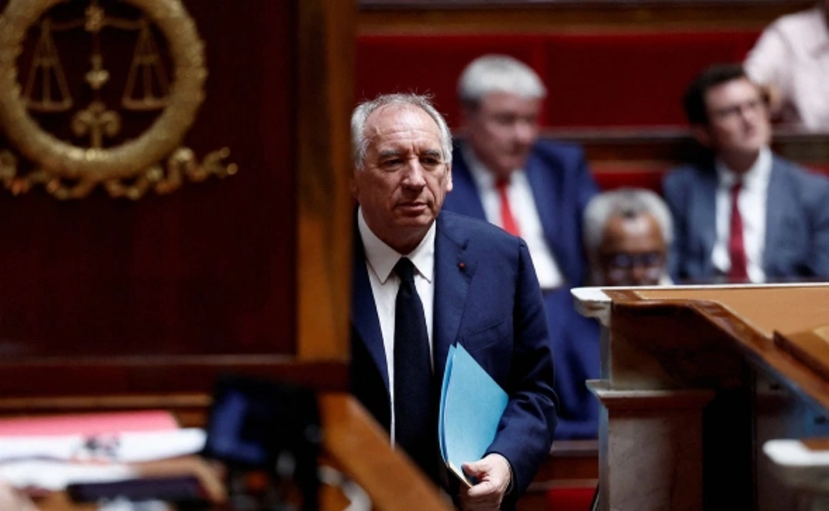 Парламент Франции отправил правительство Франсуа Байру в отставку