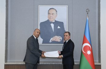 Misirin yeni səfiri etimadnaməsinin surətini Ceyhun Bayramova təqdim edib - FOTO