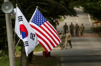 Южная Корея направит самолет за рабочими, задержанными в США во время рейда