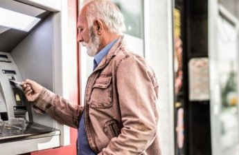 Pensiya yaşına az qalan şəxslərin işdən çıxarılması qadağan edilə bilər