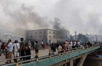 Nepalda həbsxanadan qaçmış məhbuslar polisə təslim olurlar