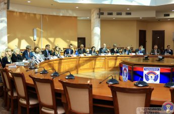 Папикян обсудил с послами НАТО реформы в армянской армии