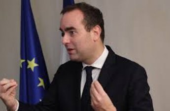 Во Франции левые в парламенте внесут резолюцию о недоверии Лекорню