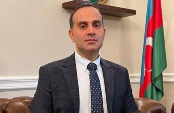 Geri çağırılan səfirimizin katibəsindən qeyri-qanuni uşağı var? - FOTO