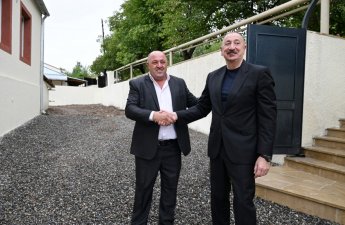 İlham Əliyev Qırmızı Bazarda - FOTOLAR