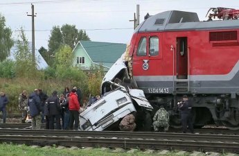 В Узбекистане в ДТП на ж/д переезде погибли шесть человек