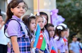 В Азербайджане отмечается День знаний