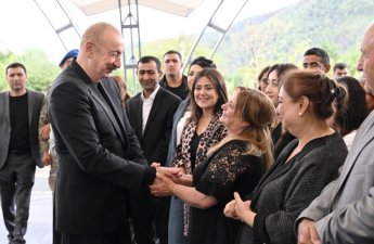 Prezident İlham Əliyev Xocalı sakinləri ilə görüşdü - FOTOLAR