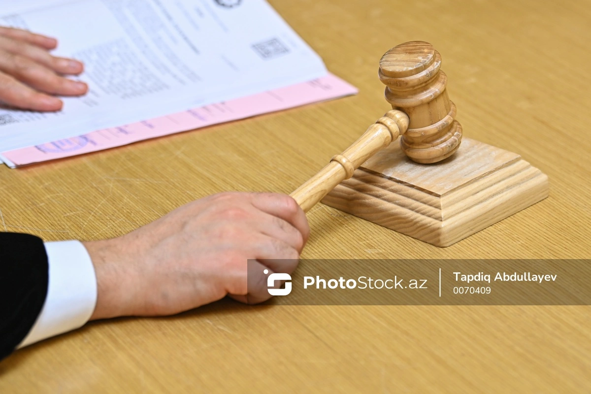 Atasını təhqir edən şəxsi öldürməkdə təqsirli bilinən 20 yaşlı gənc HƏBS OLUNDU