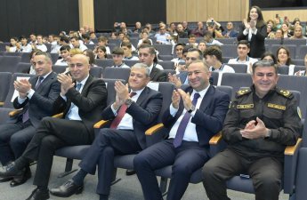 Emin Əmrullayev Bilik Gününü Şuşa şəhəri 1 nömrəli tam orta məktəbdə qeyd etdi - FOTO