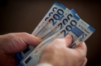 Bakıda orta aylıq əməkhaqqı 1 370 manatı ötdü