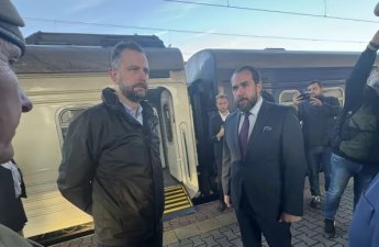 Министр обороны Польши прибыл в Киев