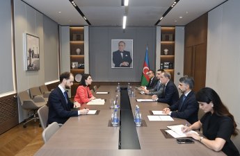 Fransanın yeni səfiri etimadnaməsinin surətini Ceyhun Bayramova təqdim edib - FOTO