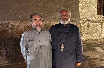 Ermənistanda rusiyapərəst hakimiyyət qurub Qarabağı qaytarmağa çalışan keşişlər zindanda belə istirahət edir...-FOTO