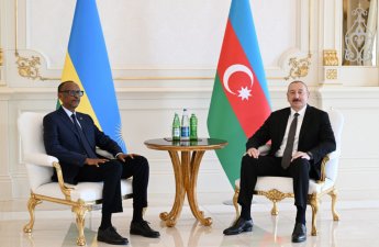 Prezident İlham Əliyevin Ruanda Prezidenti ilə təkbətək görüşü olub