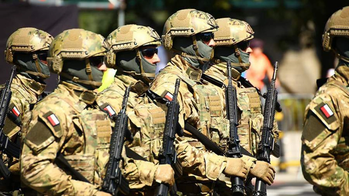 Двое польских военных погибли во время парашютных учений в США