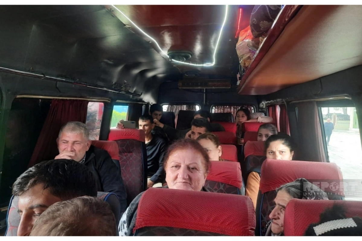 Ağdərənin Həsənriz kəndinə növbəti köç yola salınıb