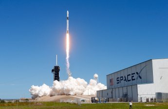 SpaceX запустила ракету Falcon 9 со спутниками для нужд разведки США