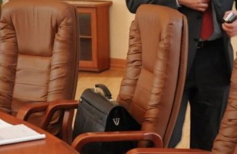Müdir vəzifəsinə işə qəbul ilə bağlı məlumat şəxsi səhifələrə göndərildi